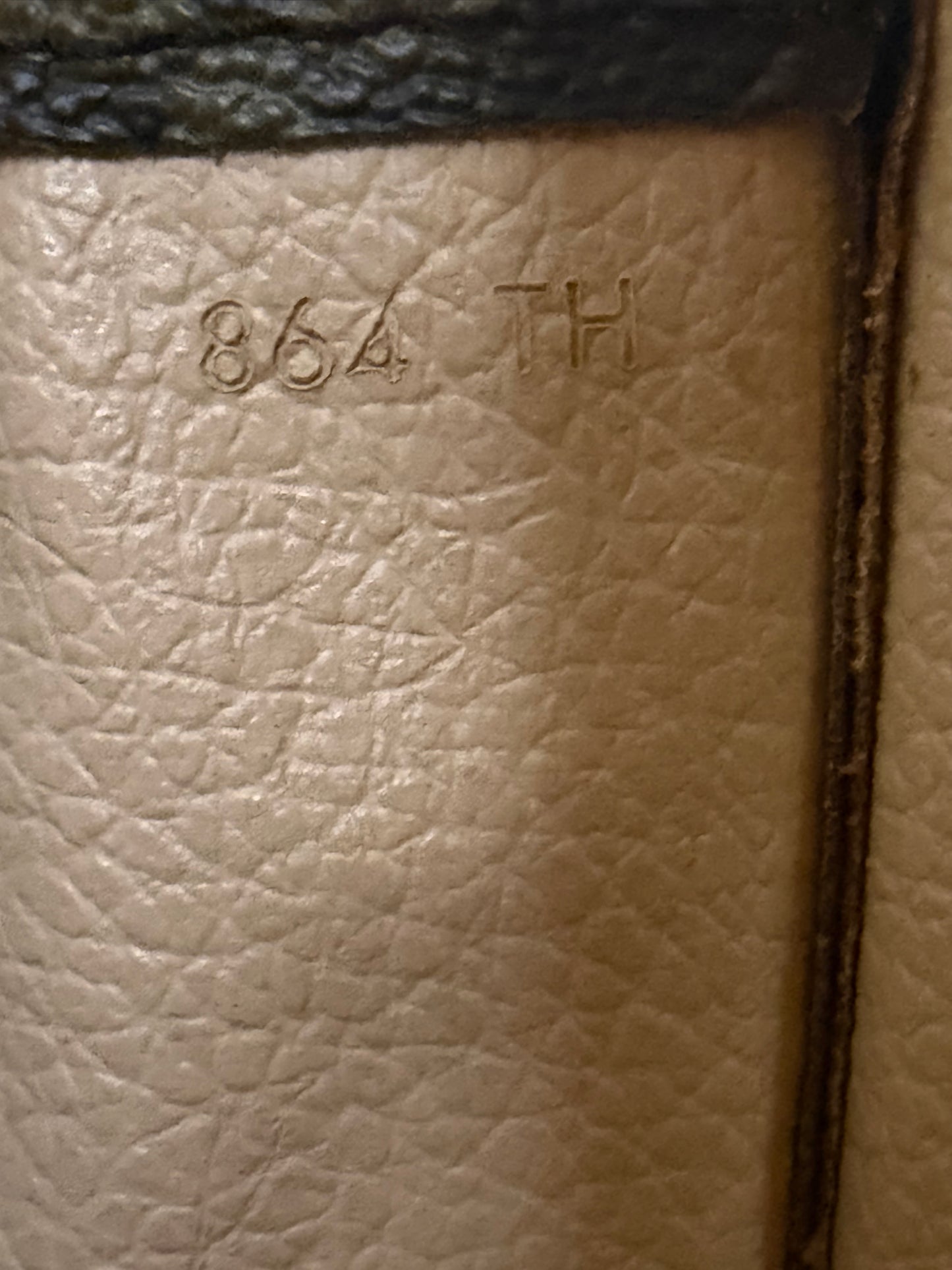 Authentic Louis Vuitton Monogram Toiletry 26