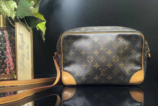 Authentic Louis Vuitton Trocadero 27