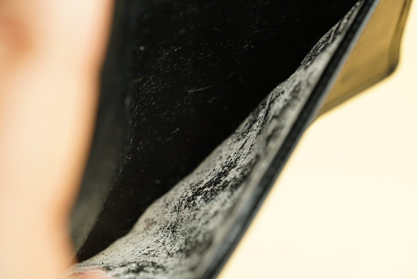 Louis Vuitton Epi Leather Checkbook Wallet – Noir