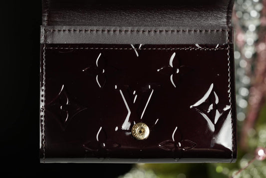 Authentic Louis Vuitton Vernis Business Card Holder Amarante