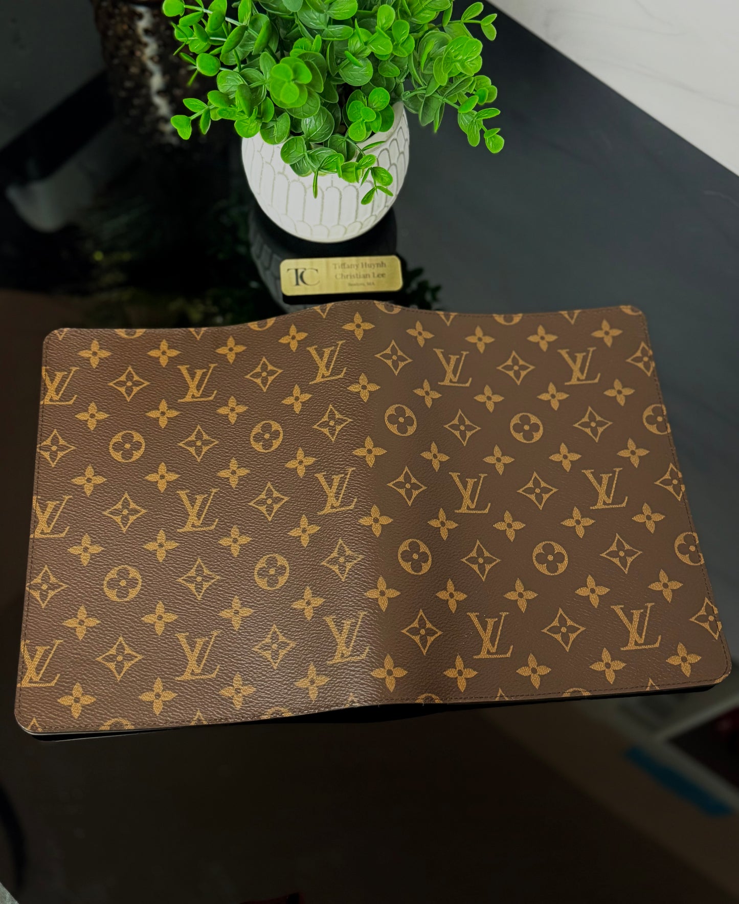 Authentic Louis Vuitton Monogram Desk Agenda Cover