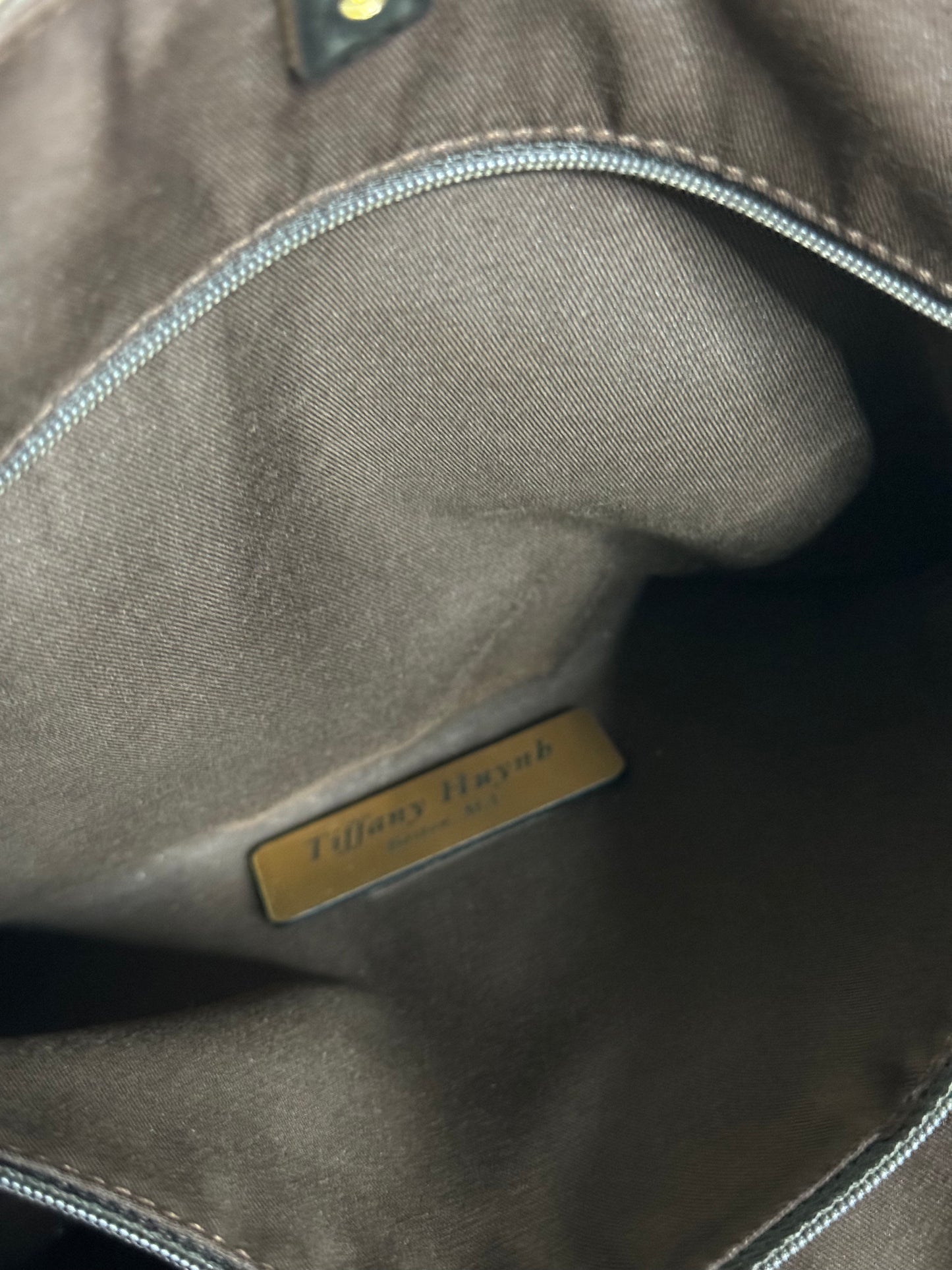 Authentic Gucci GG Abbey D-Ring Tote Bag in Beige