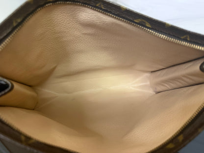 Authentic Louis Vuitton Monogram Toiletry 26