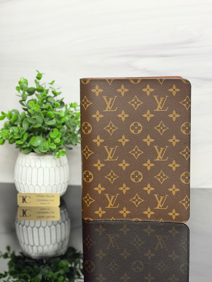 Authentic Louis Vuitton Monogram Desk Agenda Cover