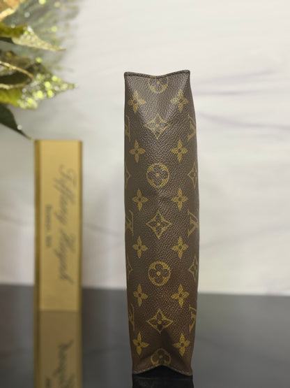 Authentic Louis Vuitton Monogram Toiletry 26