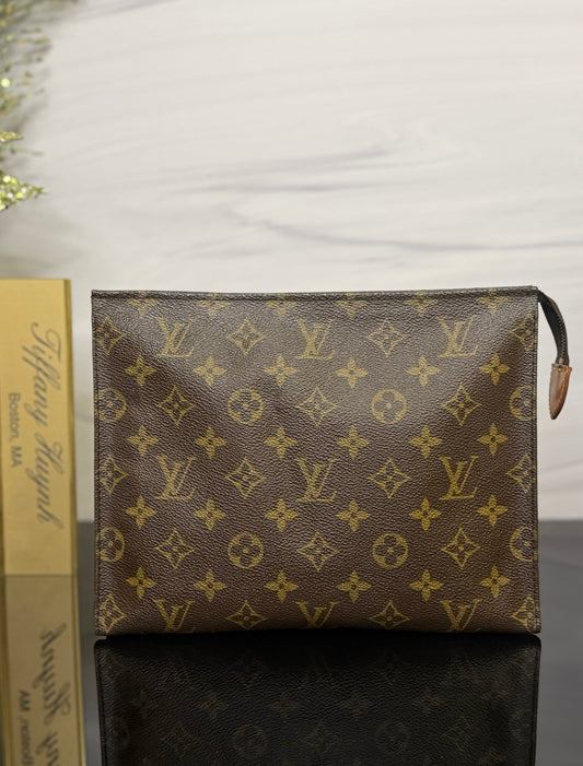 Authentic Louis Vuitton Monogram Toiletry 26