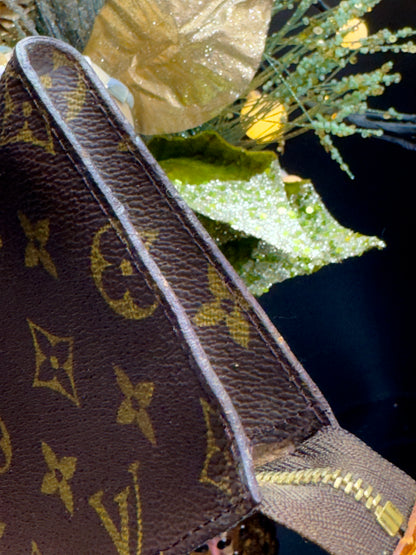 Authentic Louis Vuitton Monogram Bucket Pouch PM