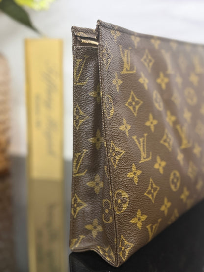 Authentic Louis Vuitton Monogram Toiletry 26