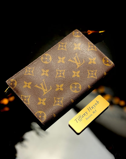 Authentic Louis Vuitton Monogram Bucket Pouch PM