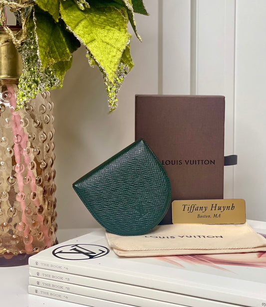 Authentic Louis Vuitton Taiga Porte-Monnaie Cuvette Coin Case – Epicea