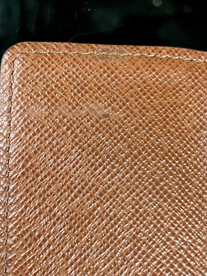 Authentic Louis Vuitton Monogram 4 Key Holder