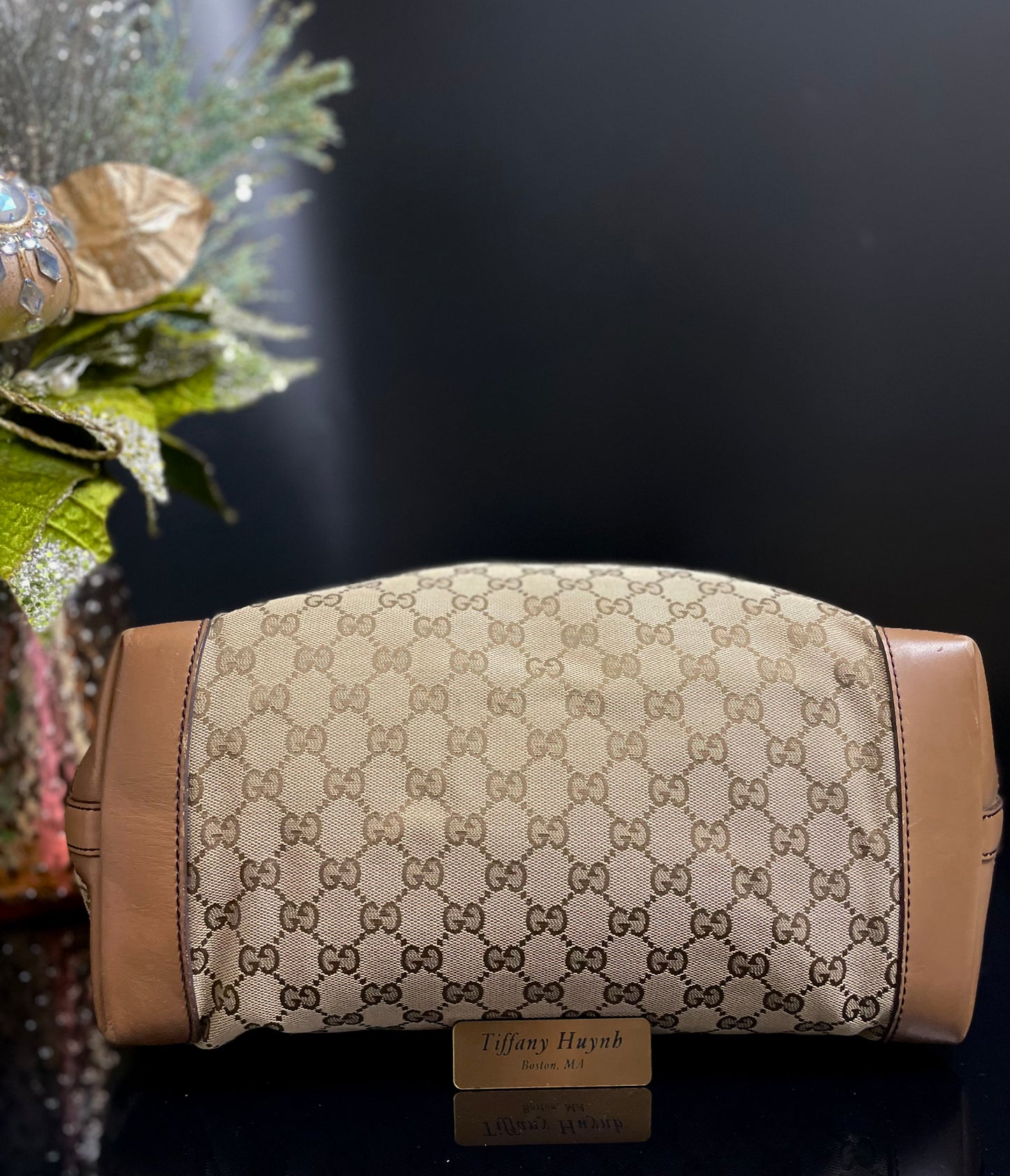 Authentic Gucci GG Monogram Canvas Tote Shoulder w/ Pouch