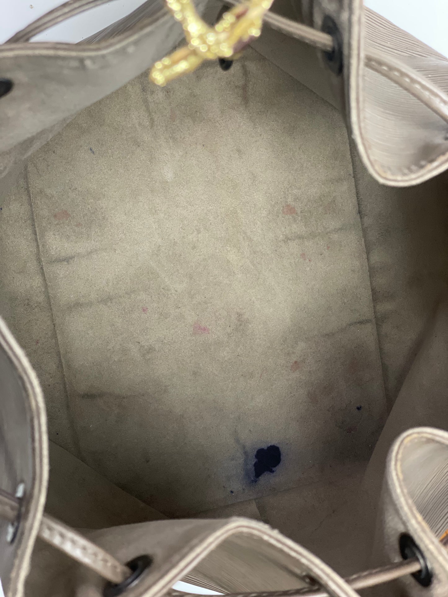 Authentic Louis Vuitton Epi Petit Noé – Pepper
