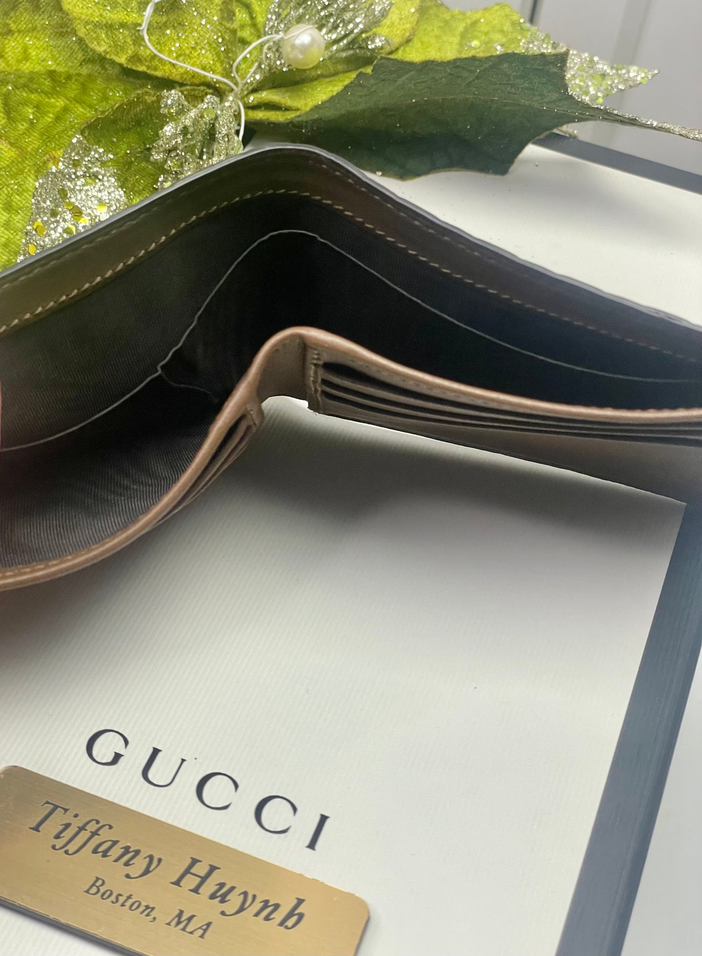 Authentic Gucci Mens Brown Microguccissma Leather Bifold Wallet