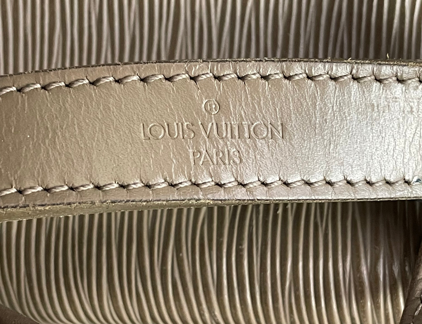 Authentic Louis Vuitton Epi Petit Noé – Pepper