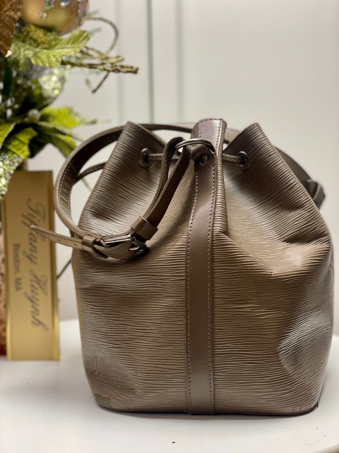Authentic Louis Vuitton Epi Petit Noé – Pepper