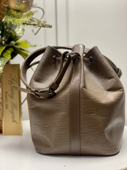 Authentic Louis Vuitton Epi Petit Noé – Pepper