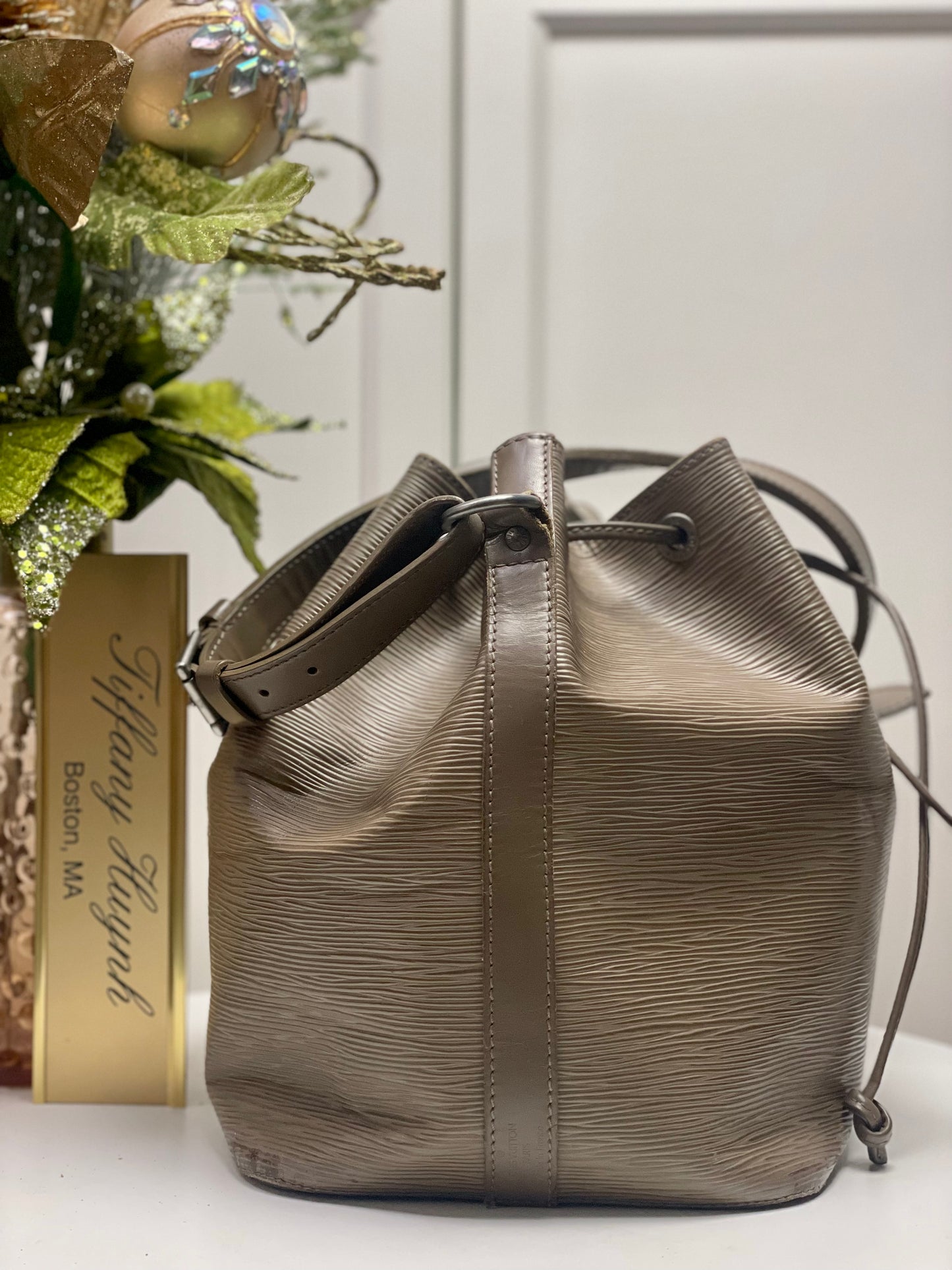 Authentic Louis Vuitton Epi Petit Noé – Pepper