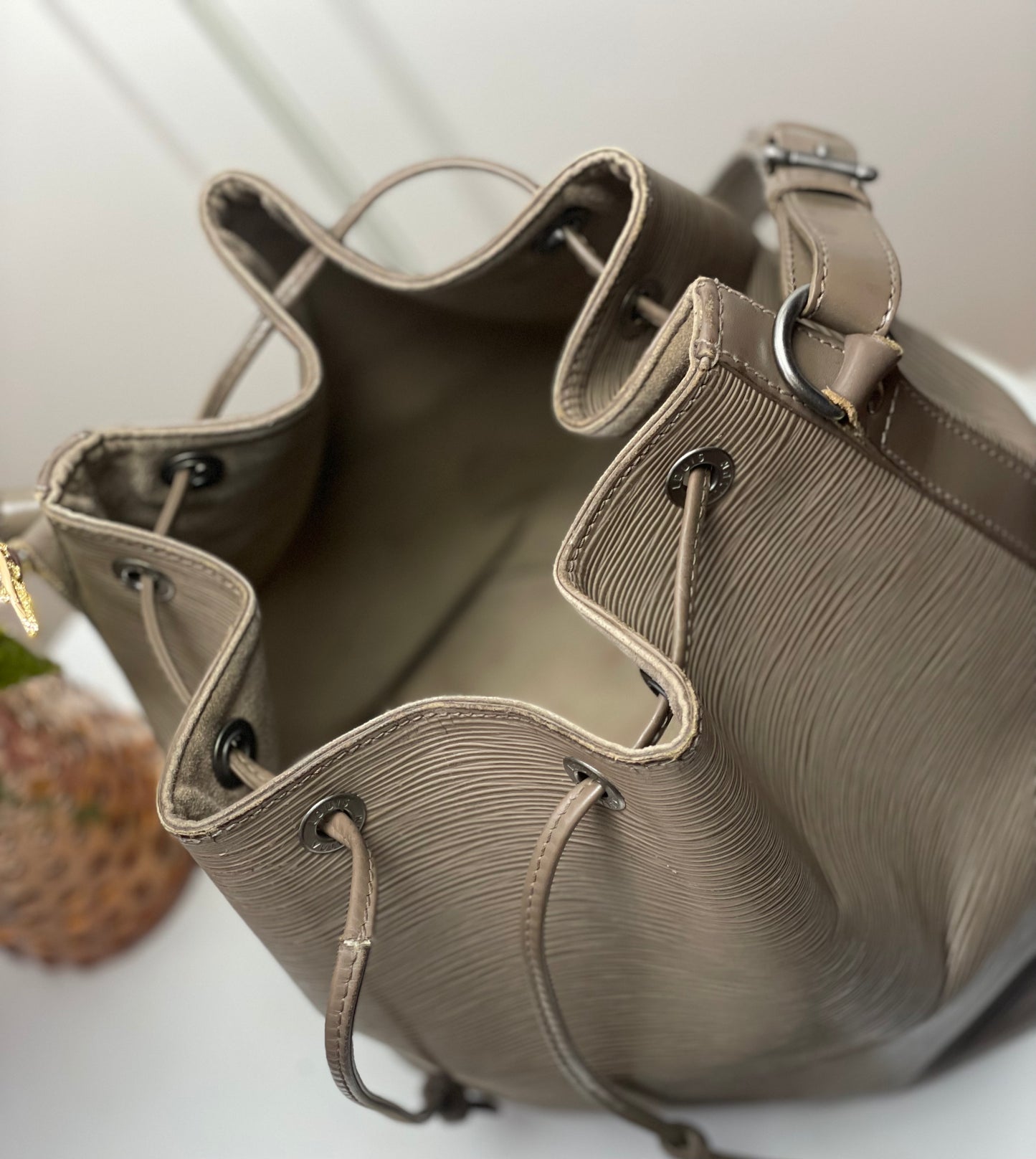 Authentic Louis Vuitton Epi Petit Noé – Pepper