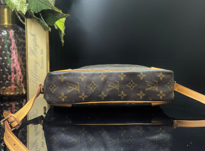 Authentic Louis Vuitton Trocadero 27