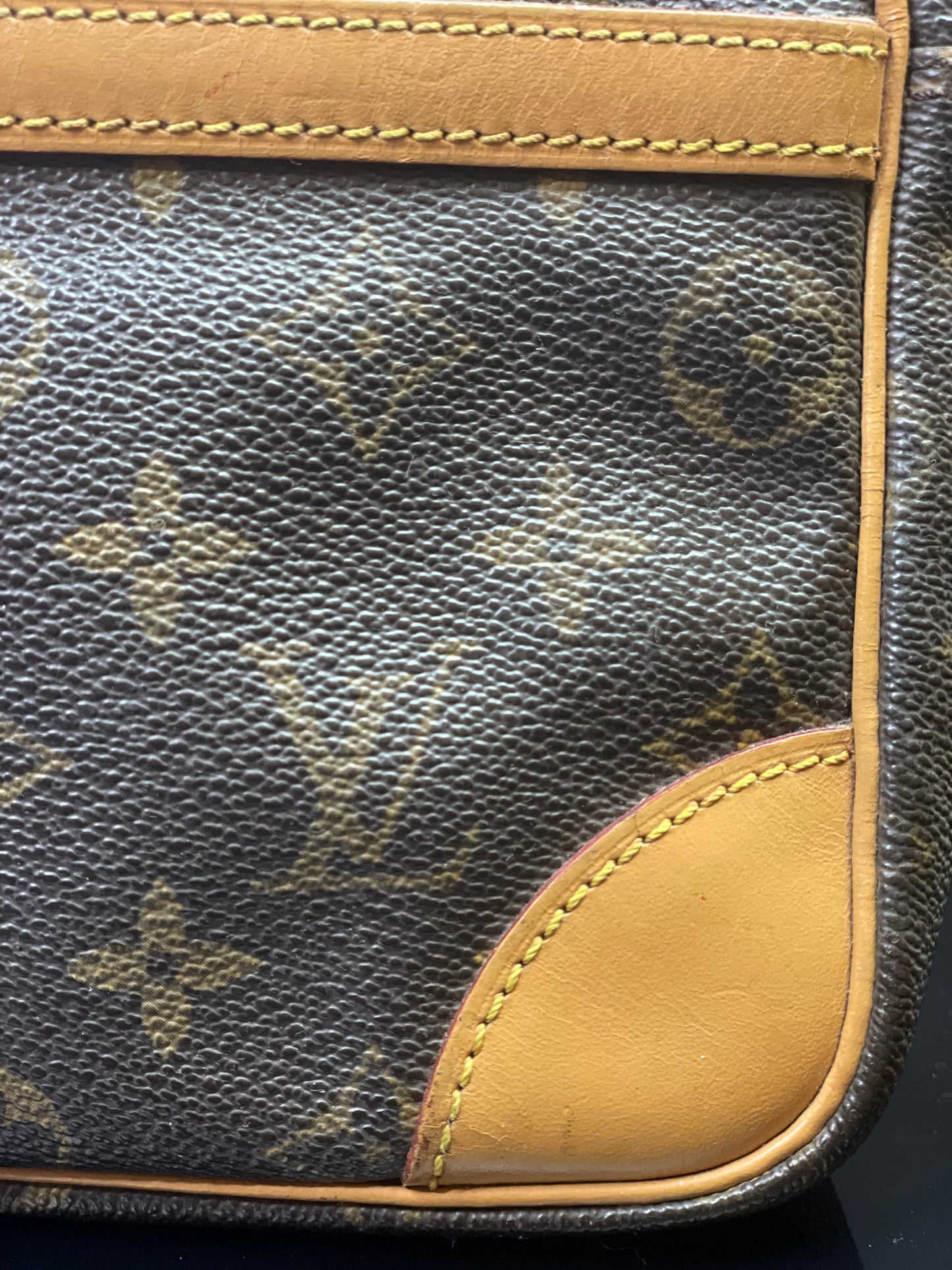 Authentic Louis Vuitton Trocadero 27