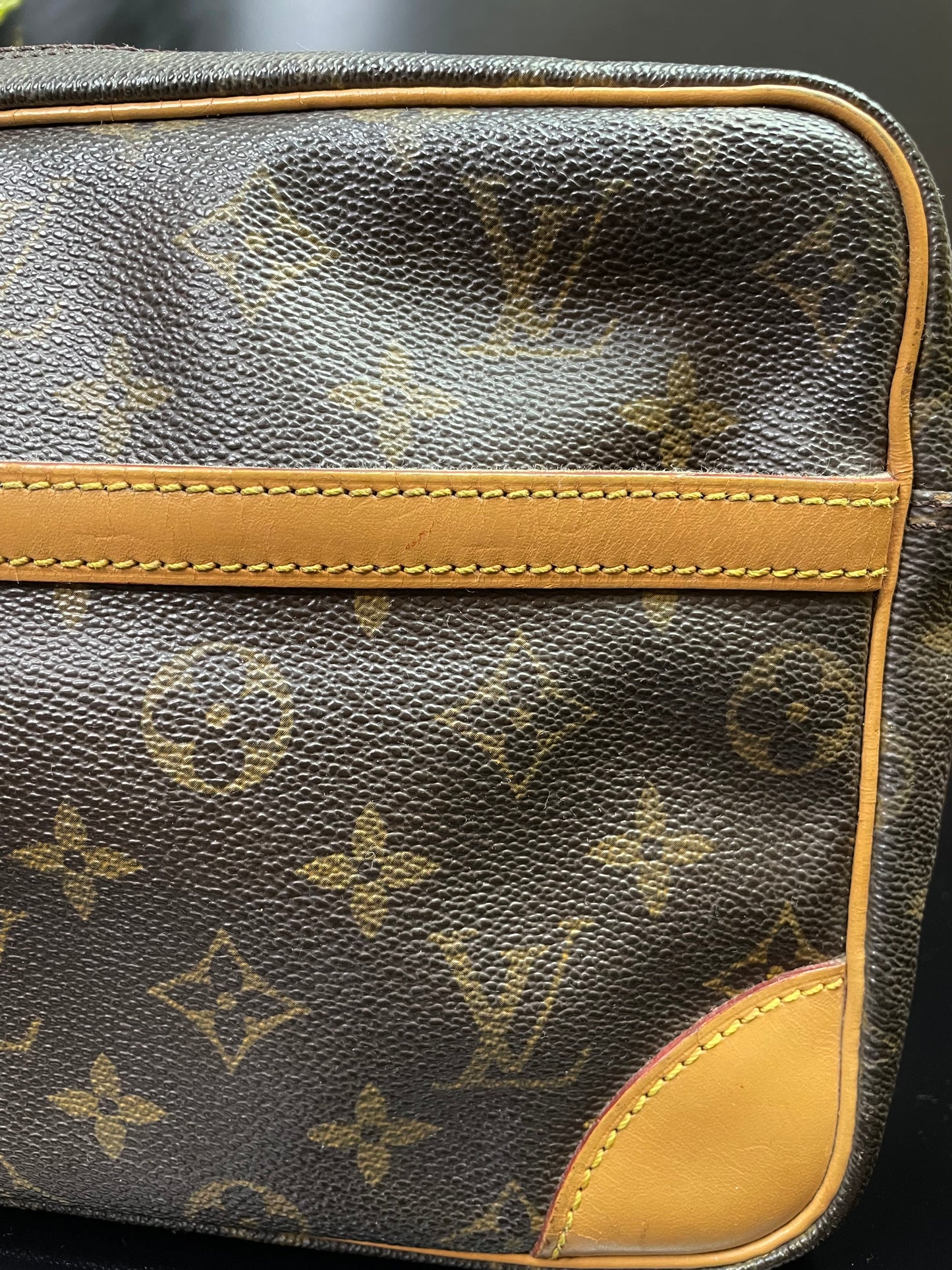 Authentic Louis Vuitton Trocadero 27
