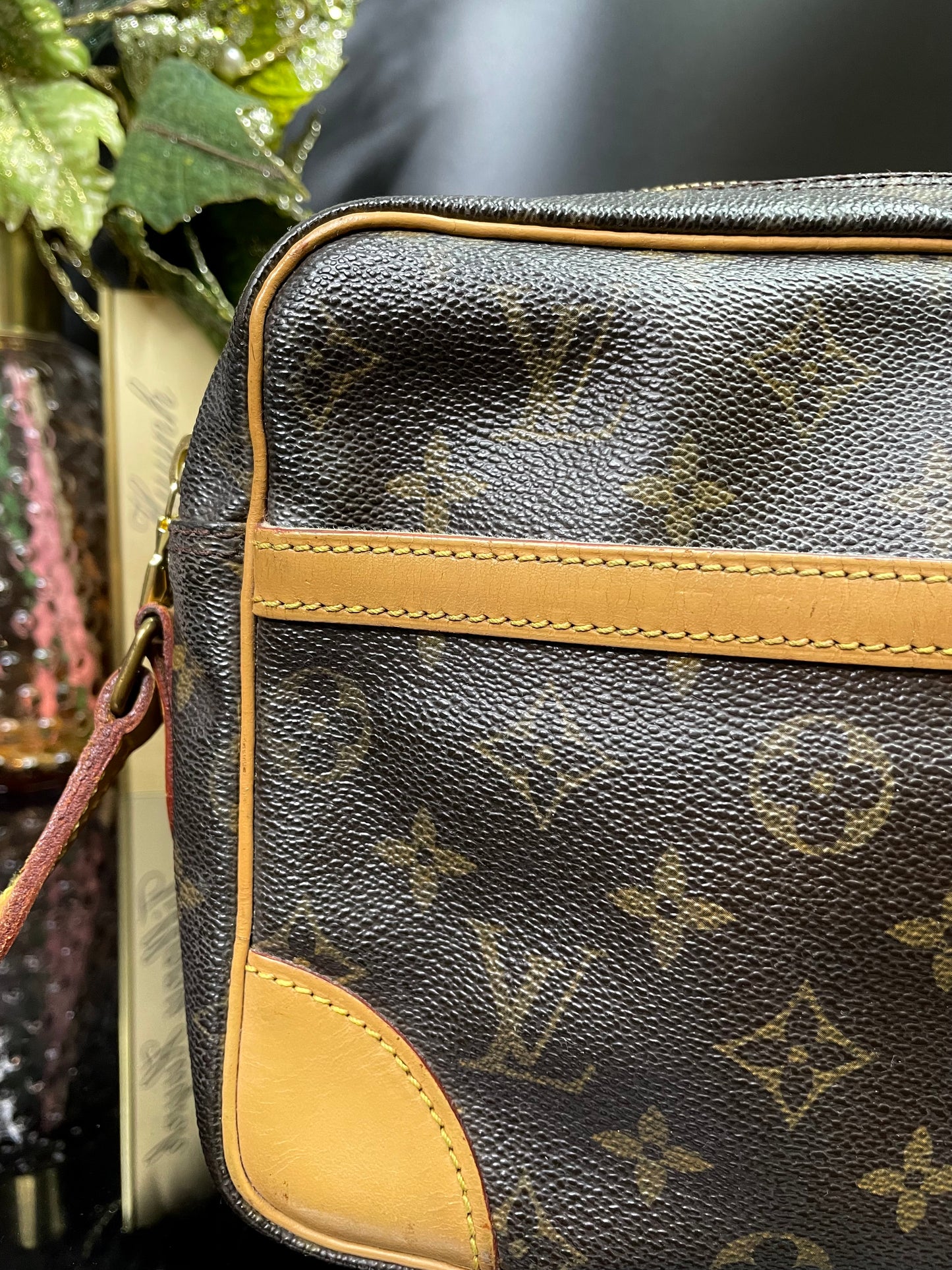 Authentic Louis Vuitton Trocadero 27