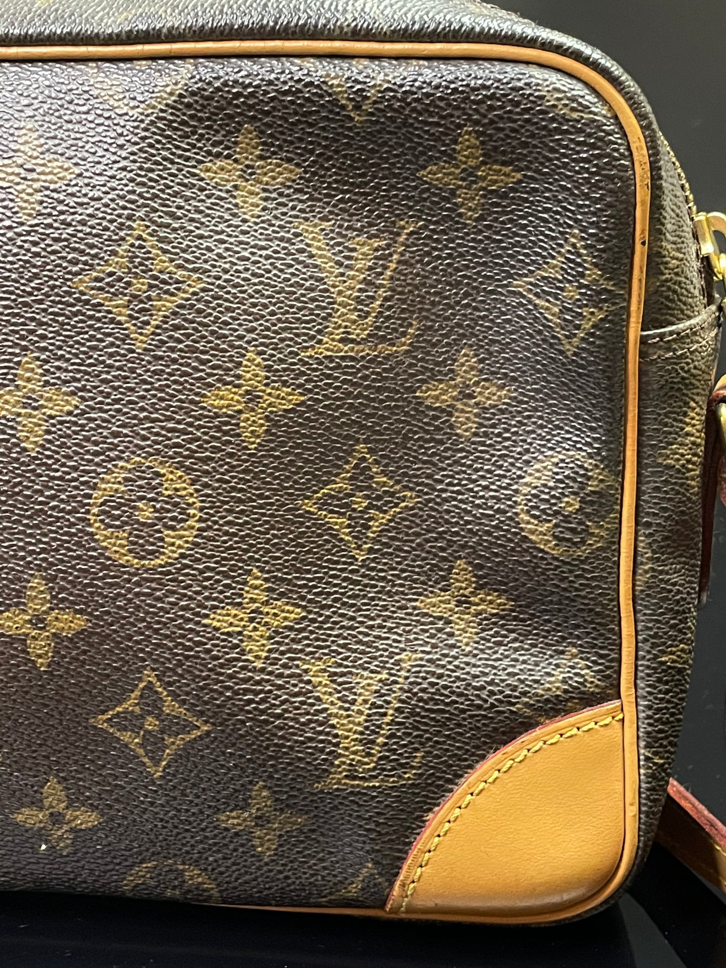 Authentic Louis Vuitton Trocadero 27