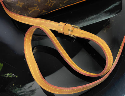 Authentic Louis Vuitton Trocadero 27