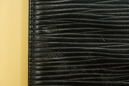Louis Vuitton Epi Leather Checkbook Wallet – Noir
