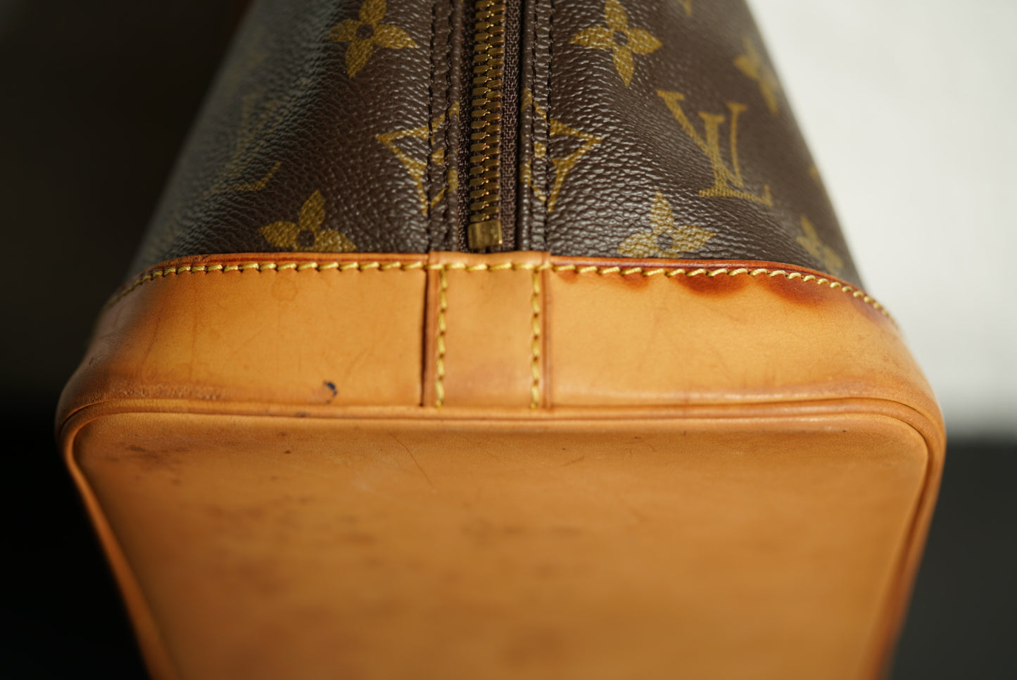 Authentic Louis Vuitton Monogram Alma PM